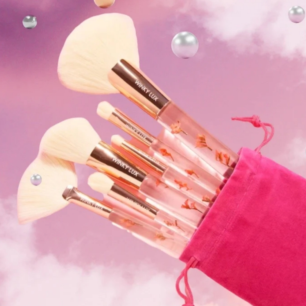 NEW 6 Vegan Essential Makeup Brushes w Velvet Pouch w Real Flowers Encased